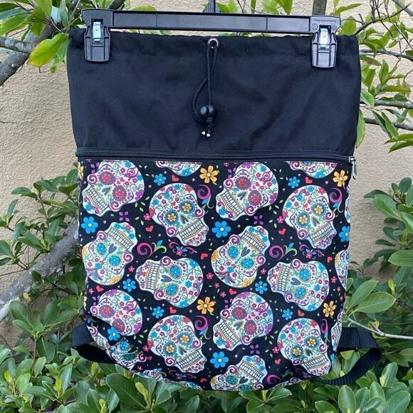 Trimitive Black dia de los Muertos (Day of the Dead) Skull Theme Backpack EUC! - Picture 1 of 4